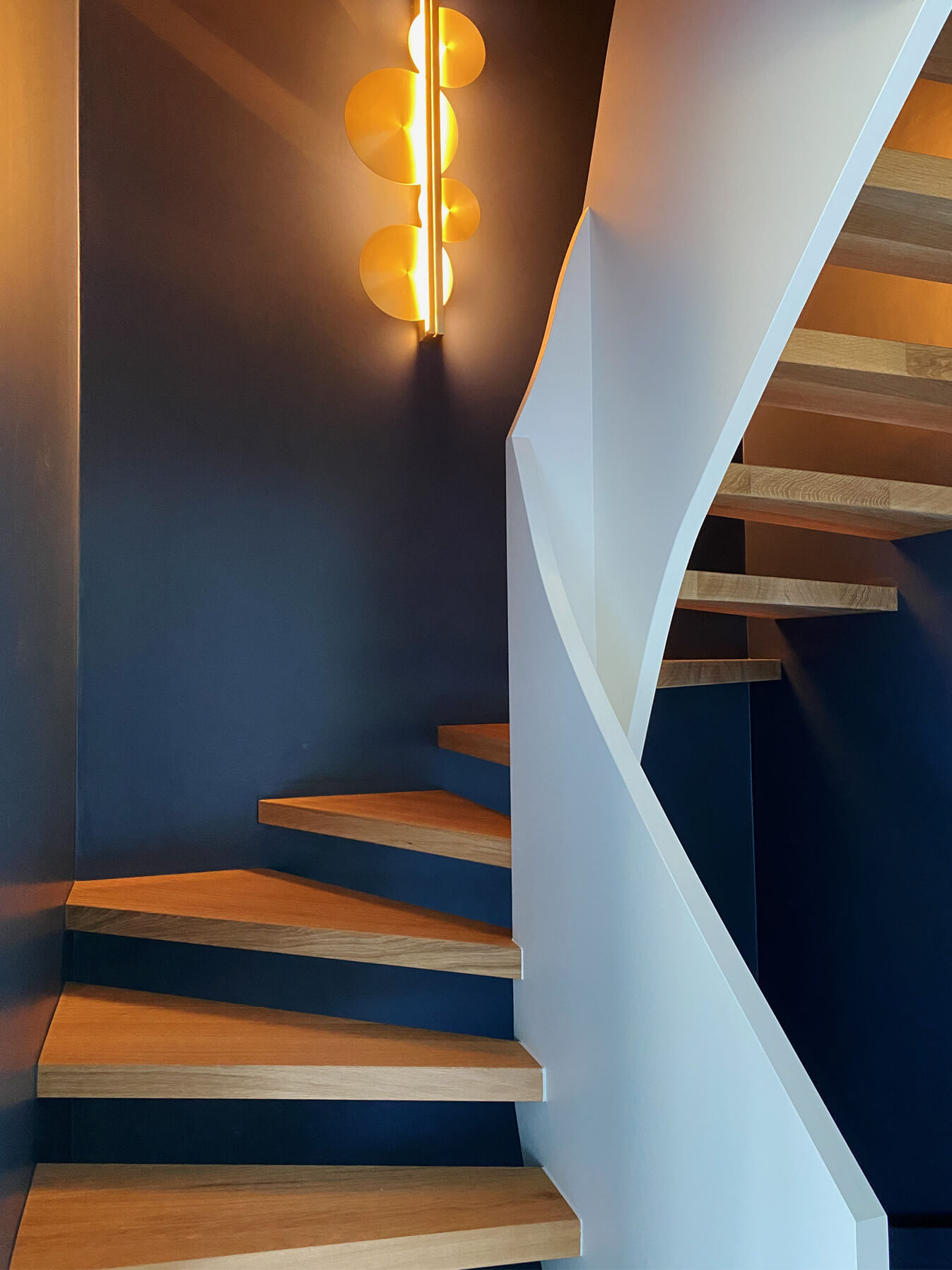6_renovation_villa_saint_prex_escalier_sur mesure_decoration_lausanne_suisse_romande_emmanuelle_diebold.jpg