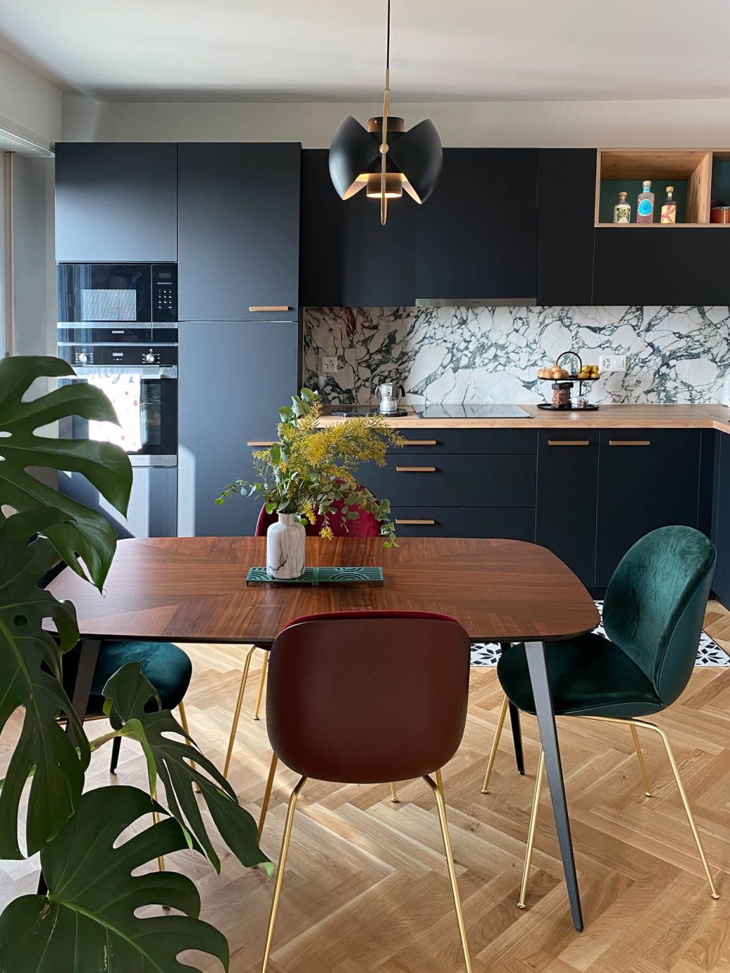 decoration_cuisine_salleamanger_parquet_chevron_renovation_appartement_lausanne_pully_suisse_romande_emmanuelle_diebold.jpg